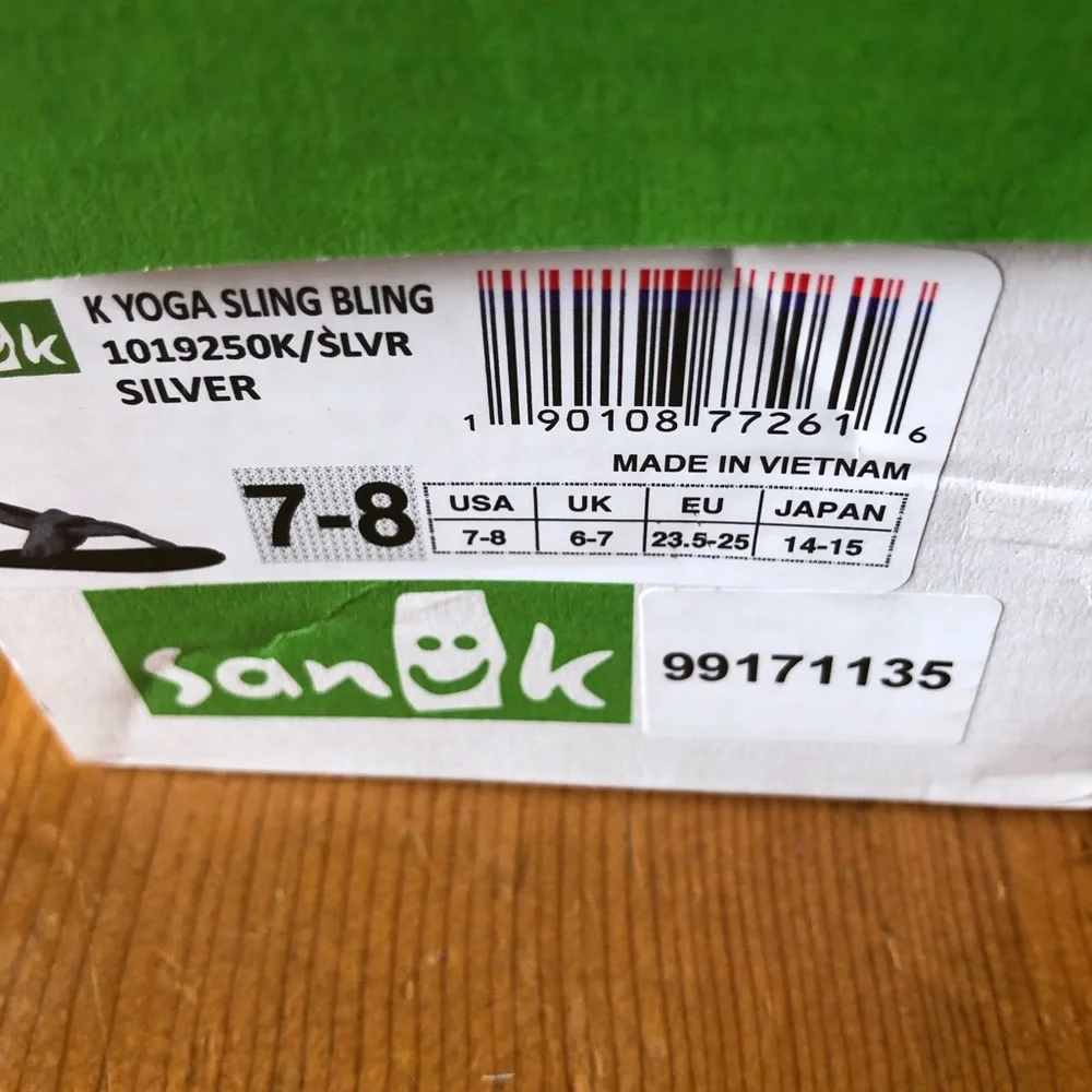 Sanuk Sling Back Size 7/8 Children’s New!
